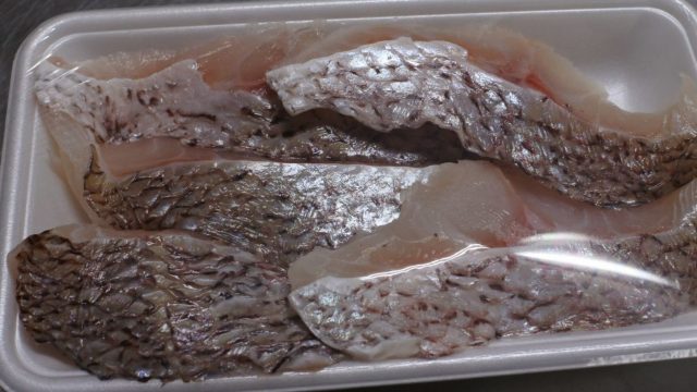 真鯛（タイ）の切り身（１切れ）☆塩焼き、アクアパッツァ向き　会員制・魚の宅配サービス