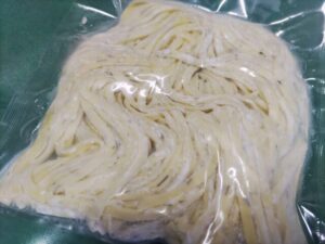あかもくうどん