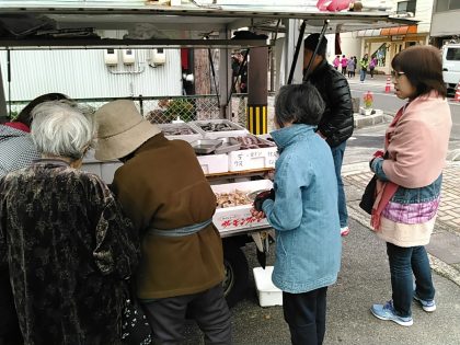 魚介類 移動販売　水木しげるロード