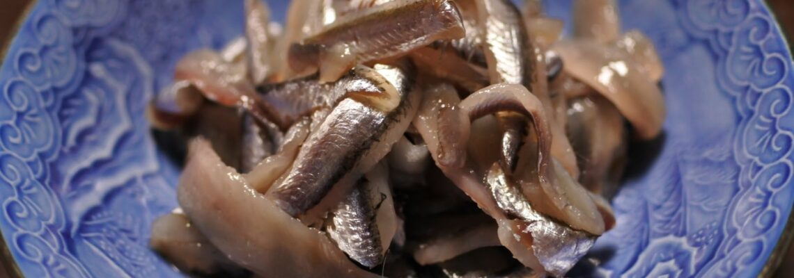 カタクチイワシの刺身