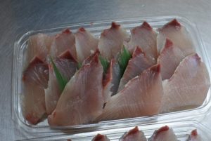 あかひら（カンパチ）のお刺身（100g） / 天然物