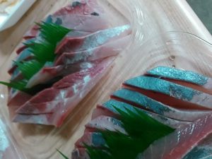 天然ブリのお刺身